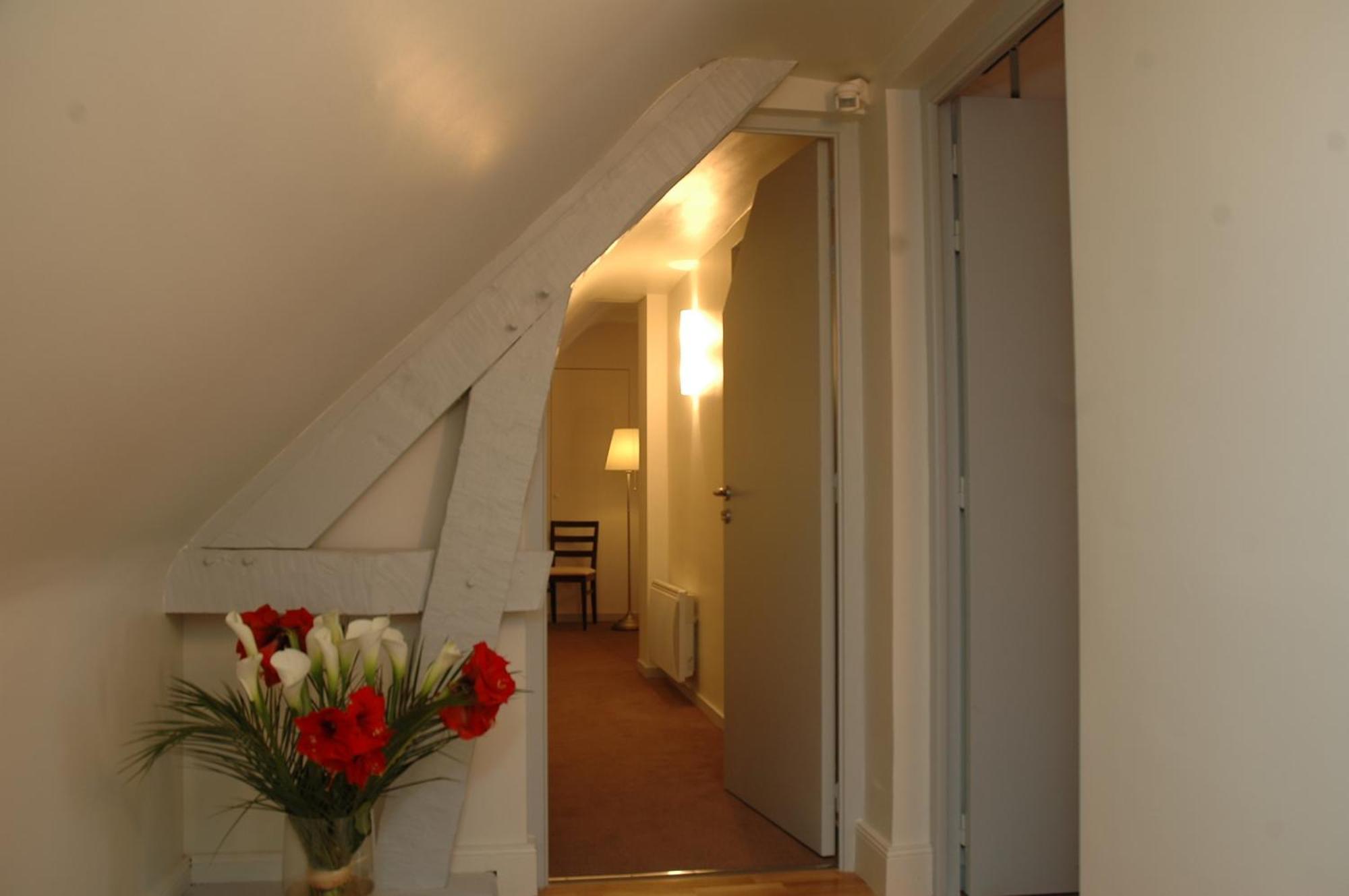 Logis Hotel La Croix Blanche Fontevraud מראה חיצוני תמונה
