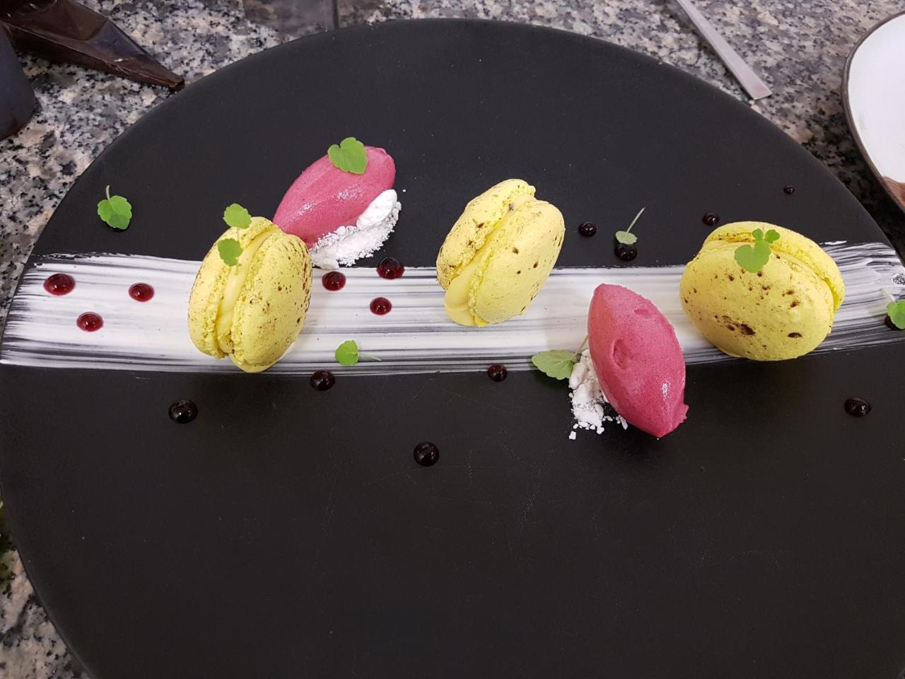 Logis Hotel La Croix Blanche Fontevraud מראה חיצוני תמונה