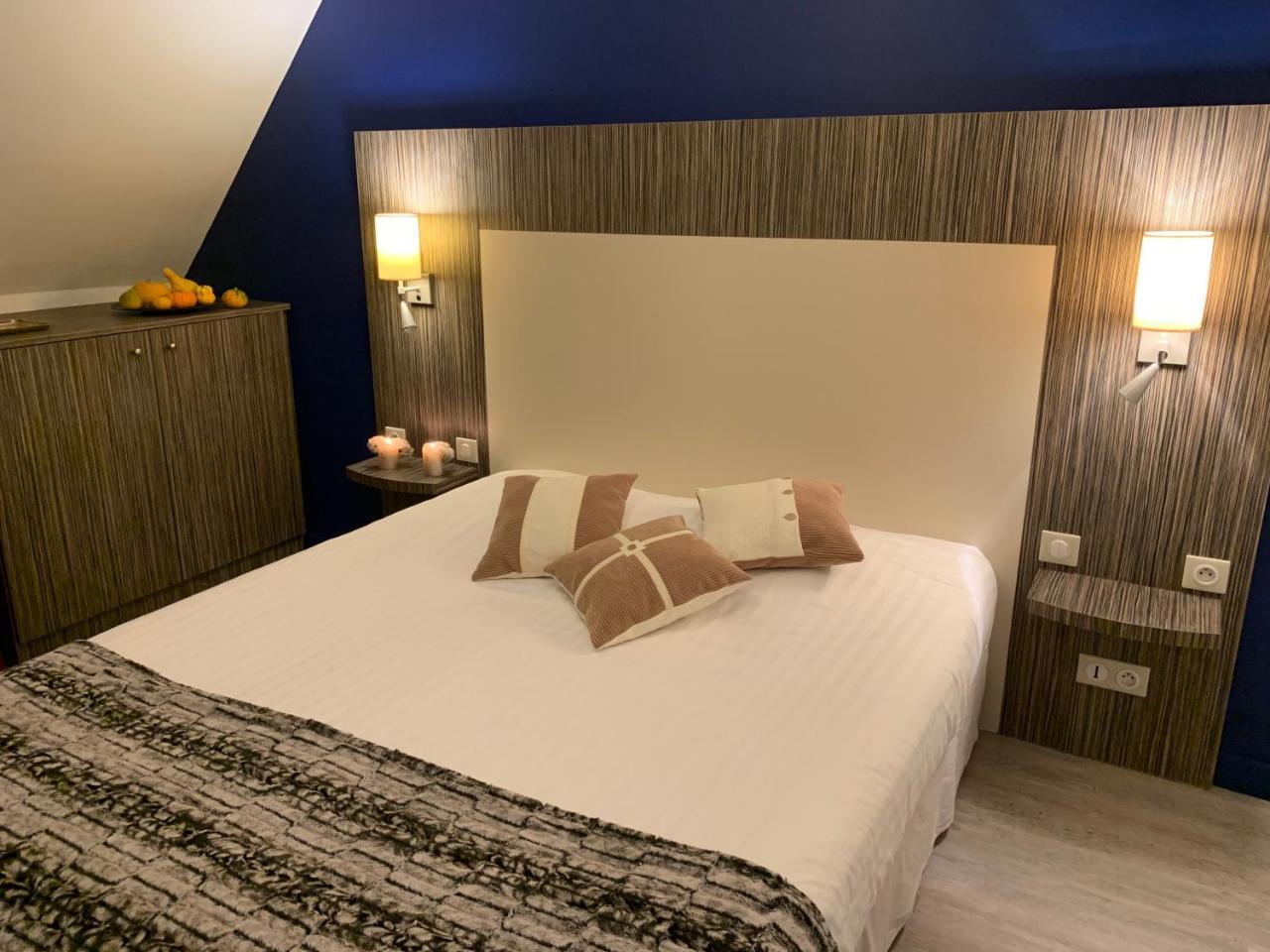 Logis Hotel La Croix Blanche Fontevraud מראה חיצוני תמונה